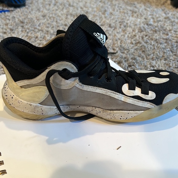 Adidas Youth Basketball Shoes Size 1 - Picture 6 of 8